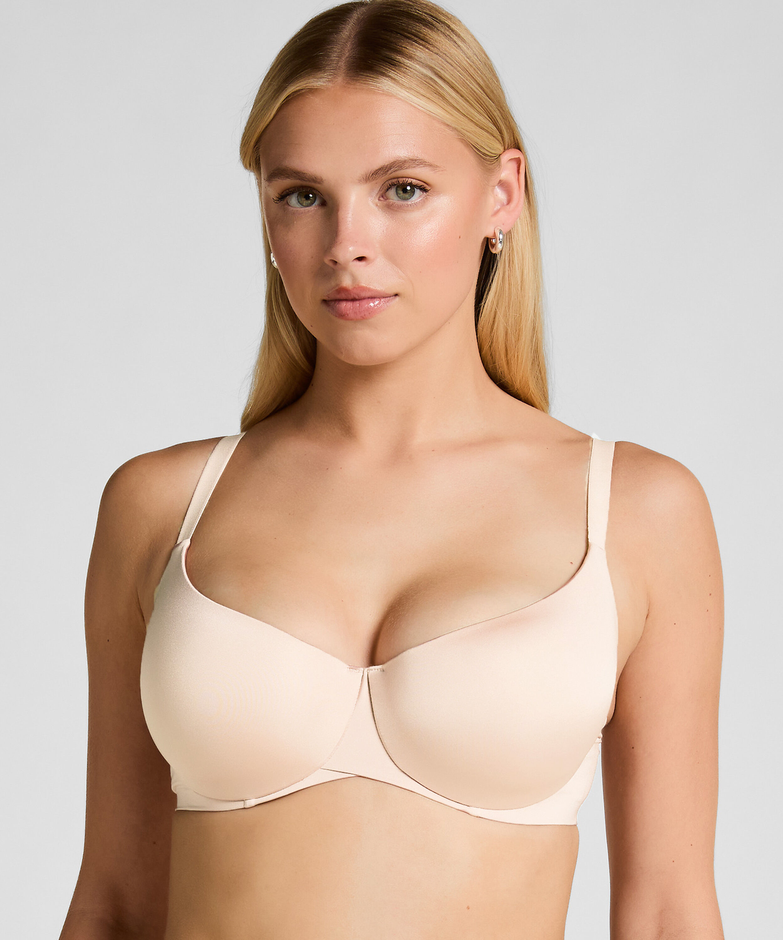 Voorgevormde beugel bh Smooth, Beige Voorgevormde beugel bh Smooth, Beige