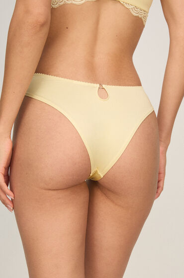 Hunkemöller Brazilian Andrea Geel