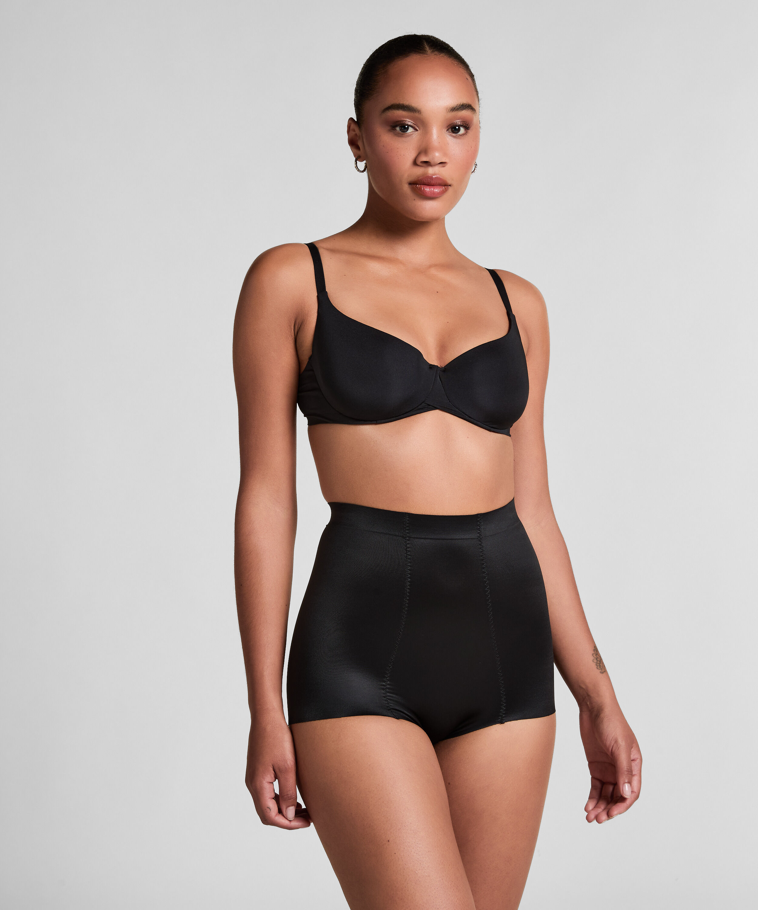 Corrigerende hoge tailleslip