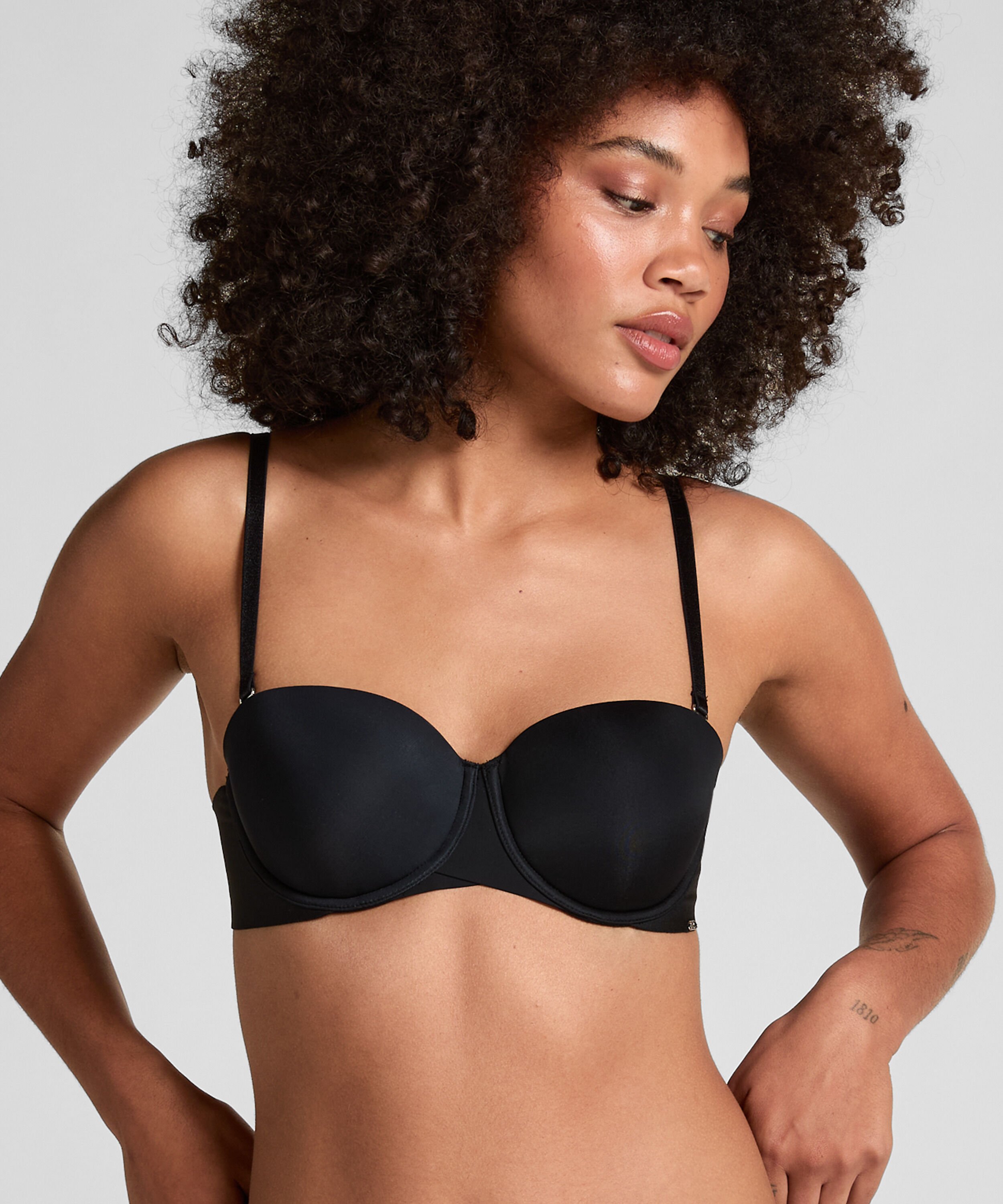 Voorgevormde strapless beugel bh Jane, Zwart Voorgevormde strapless beugel bh Jane, Zwart