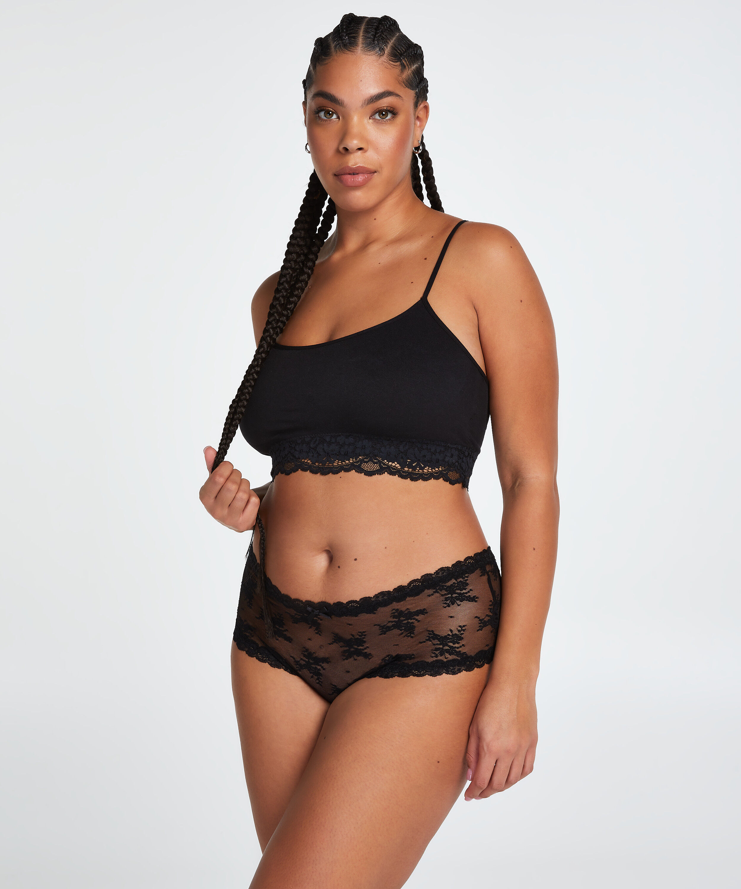 Brazilian V-shape Curvy, Zwart Brazilian V-shape Curvy, Zwart