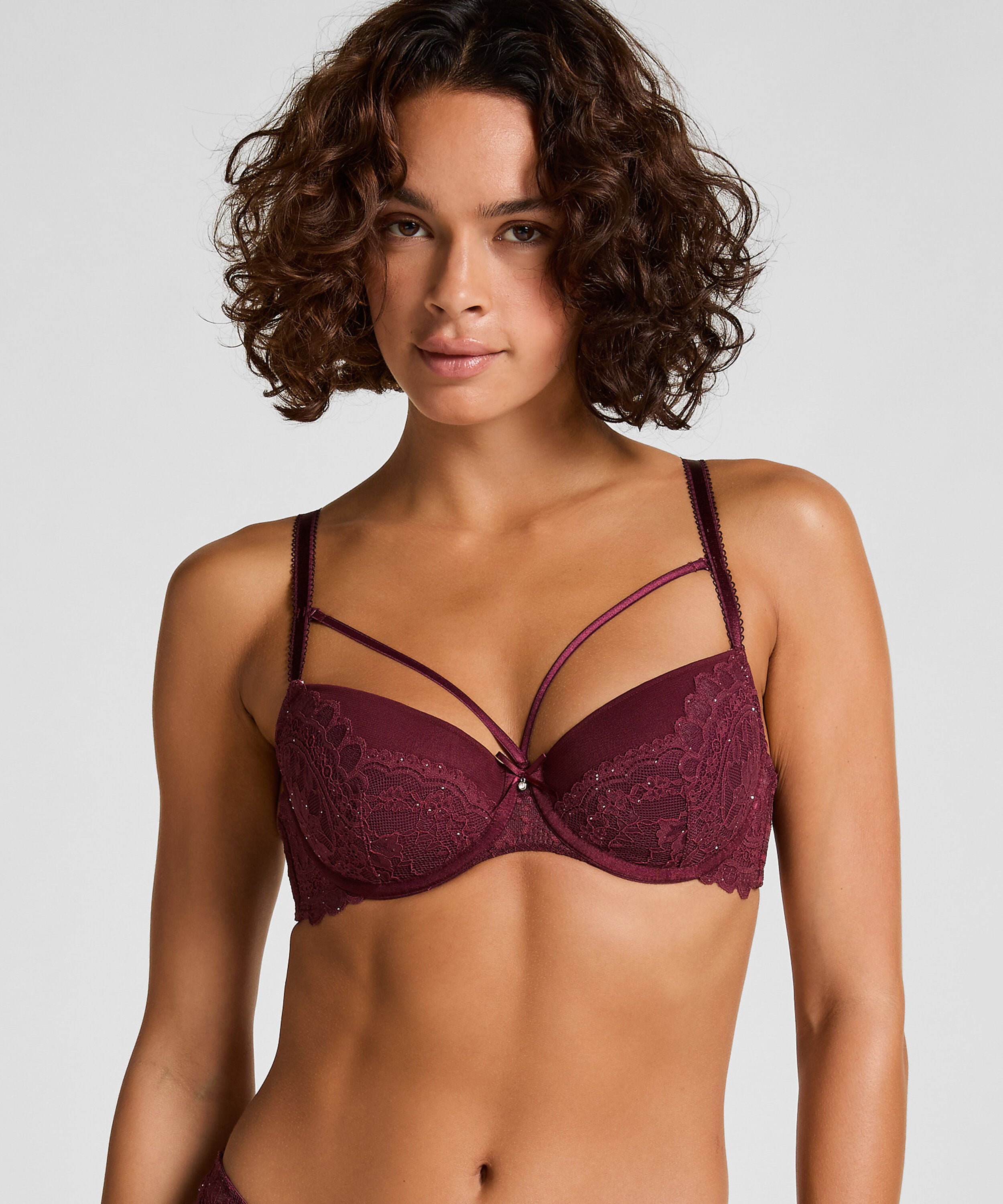 Voorgevormde beugel bh Isadora