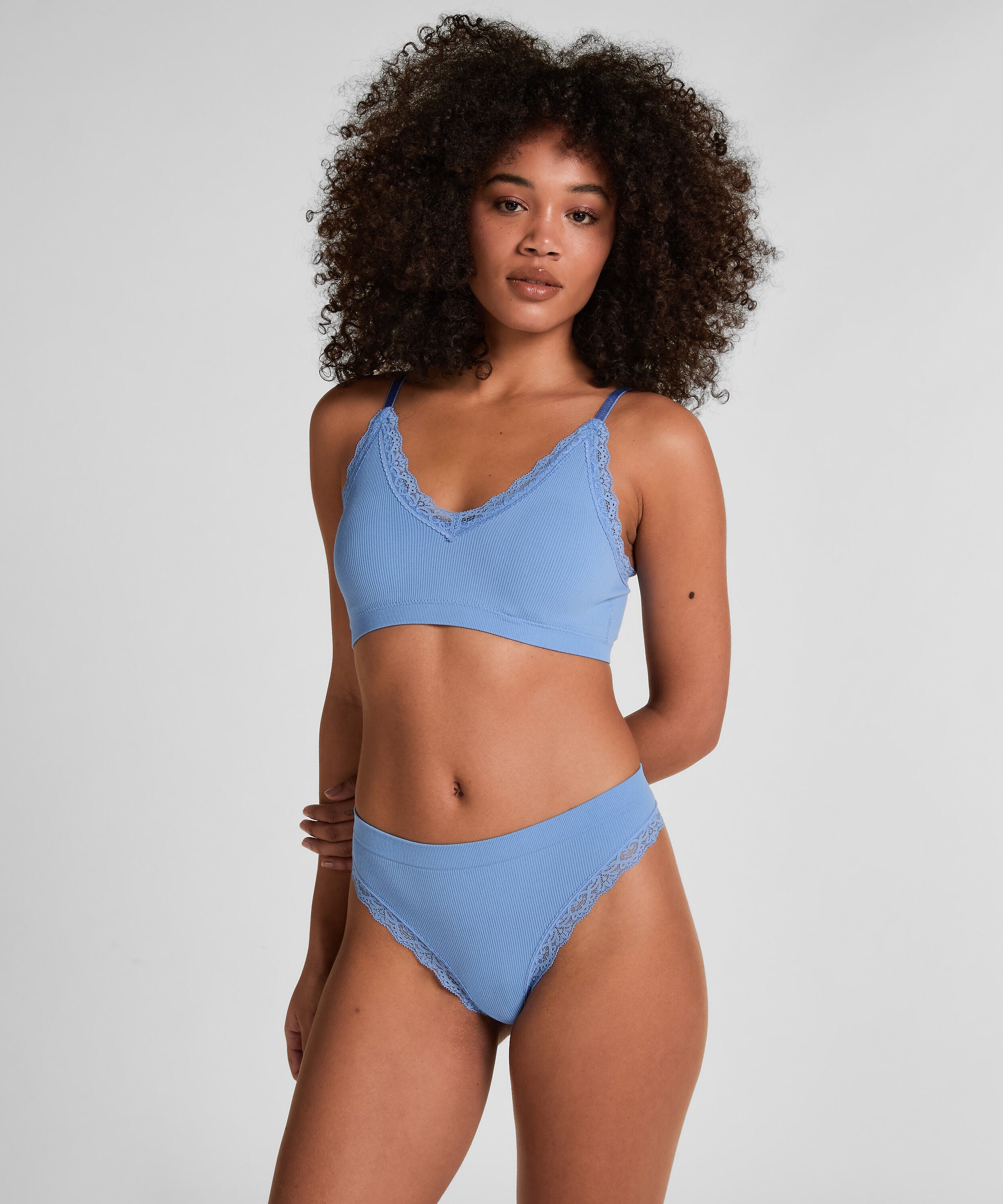 String Lola, Blauw