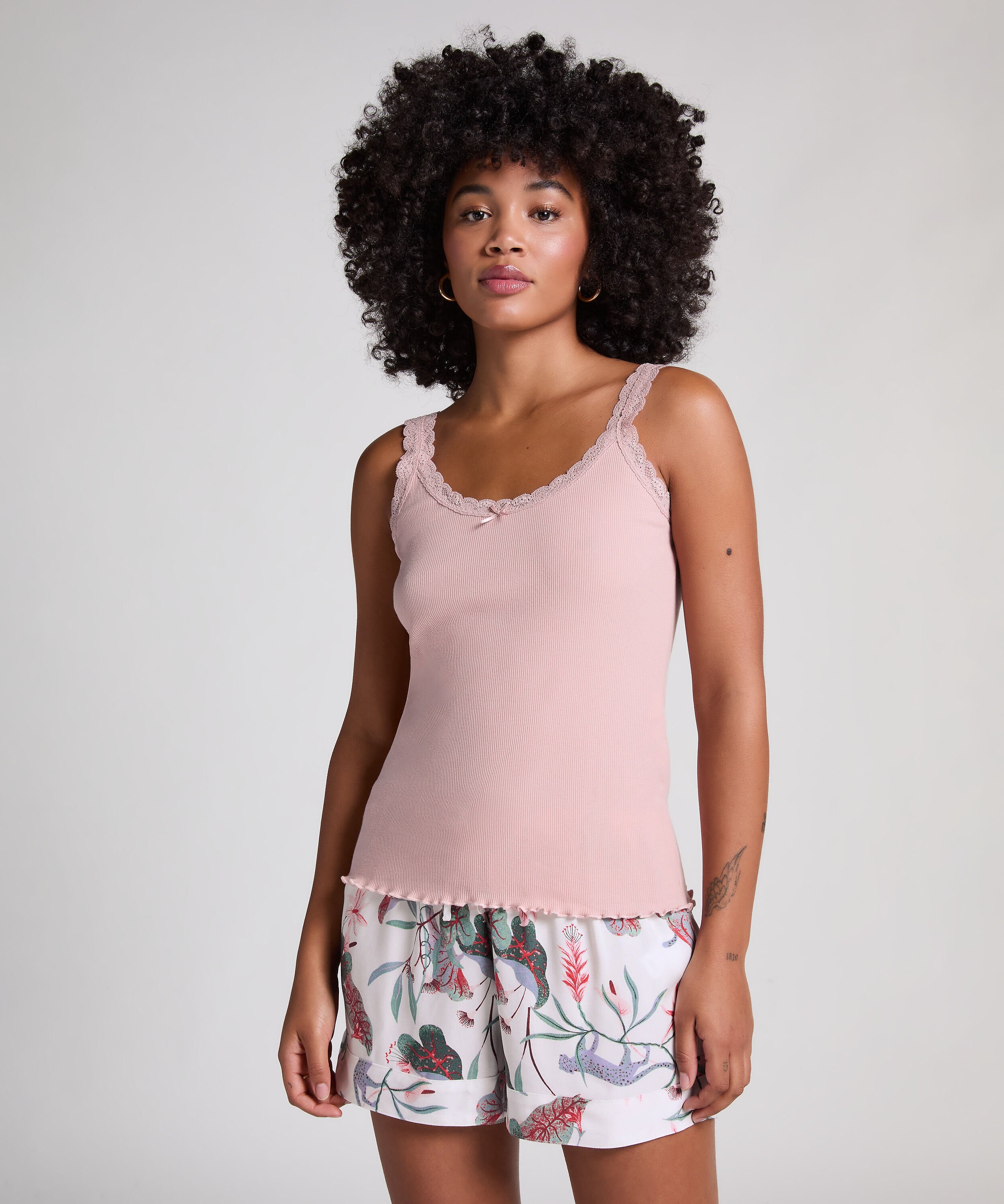Pyjamaset met rib en kant, Roze Pyjamaset met rib en kant, Roze