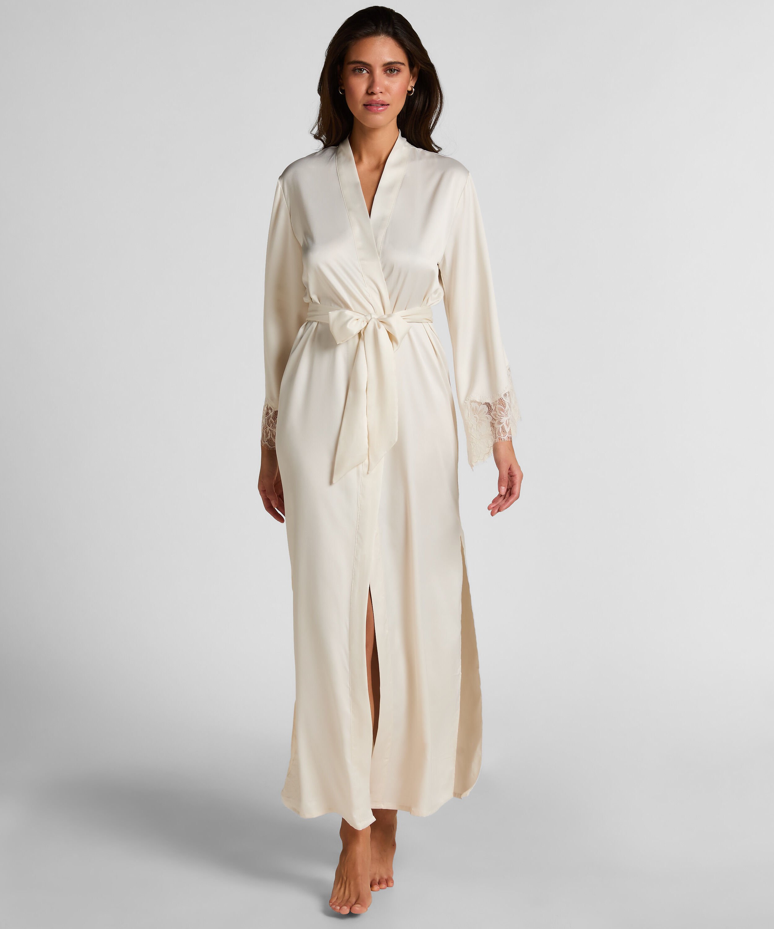 Lange satijnen kimono Valerie, Wit