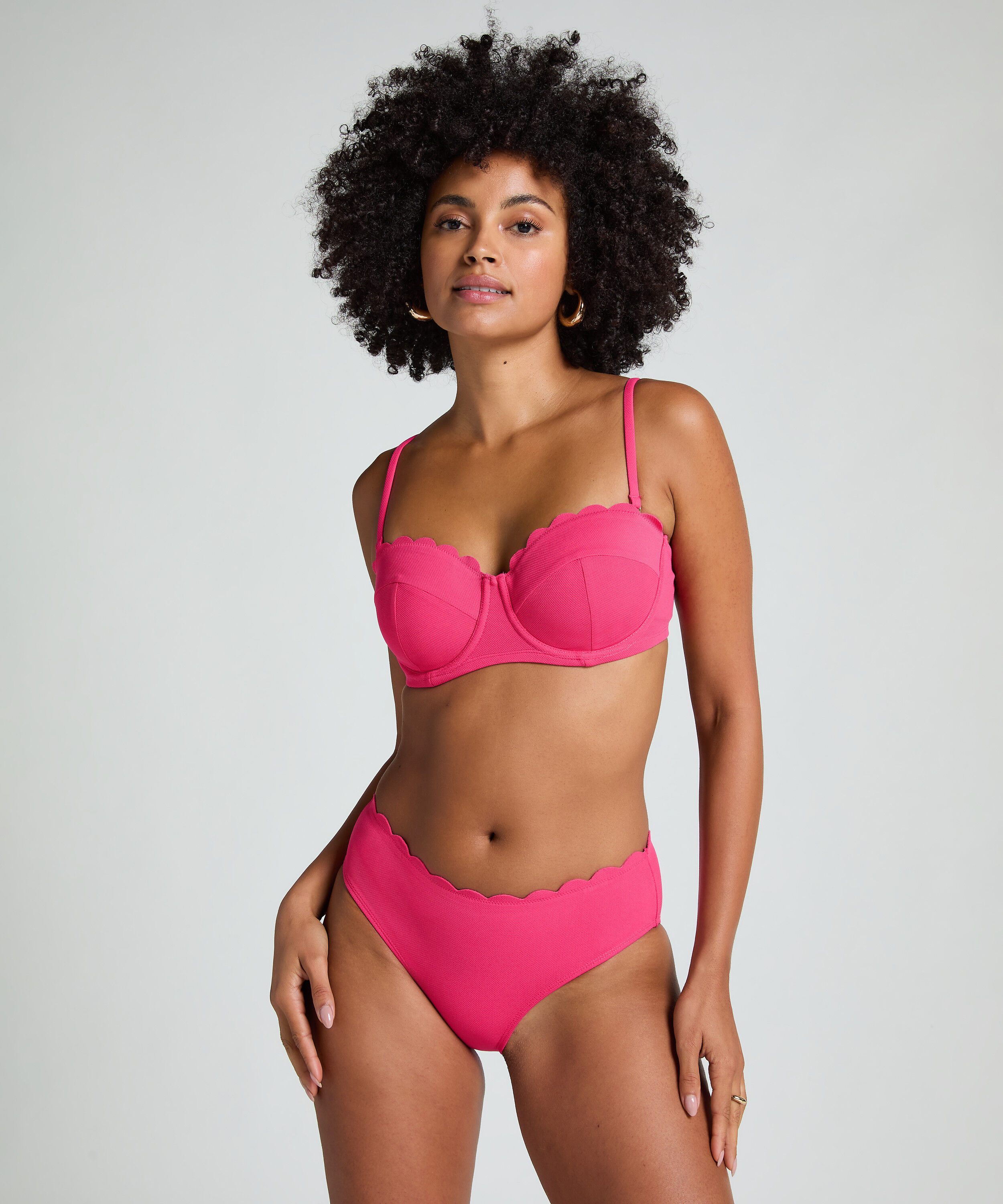 Voorgevormde beugel bikinitop Scallop Cup E +